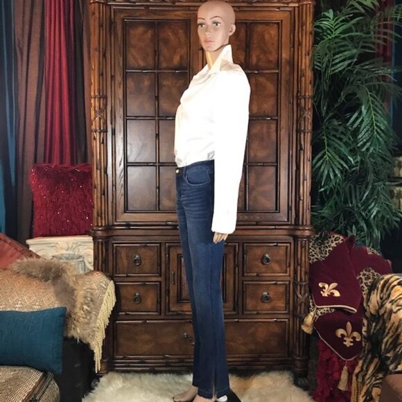 NWOT G.I.L.I. Mid Wash Side Slit Dropped Raw Edge Bootcut Stretch Jean - Picture 4 of 12